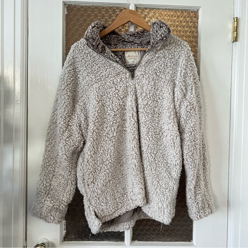 Altar’s State Sherpa 1/4 zip jacket